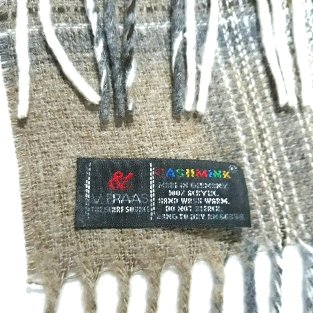 V. Fraas Cashmink plaid scarf